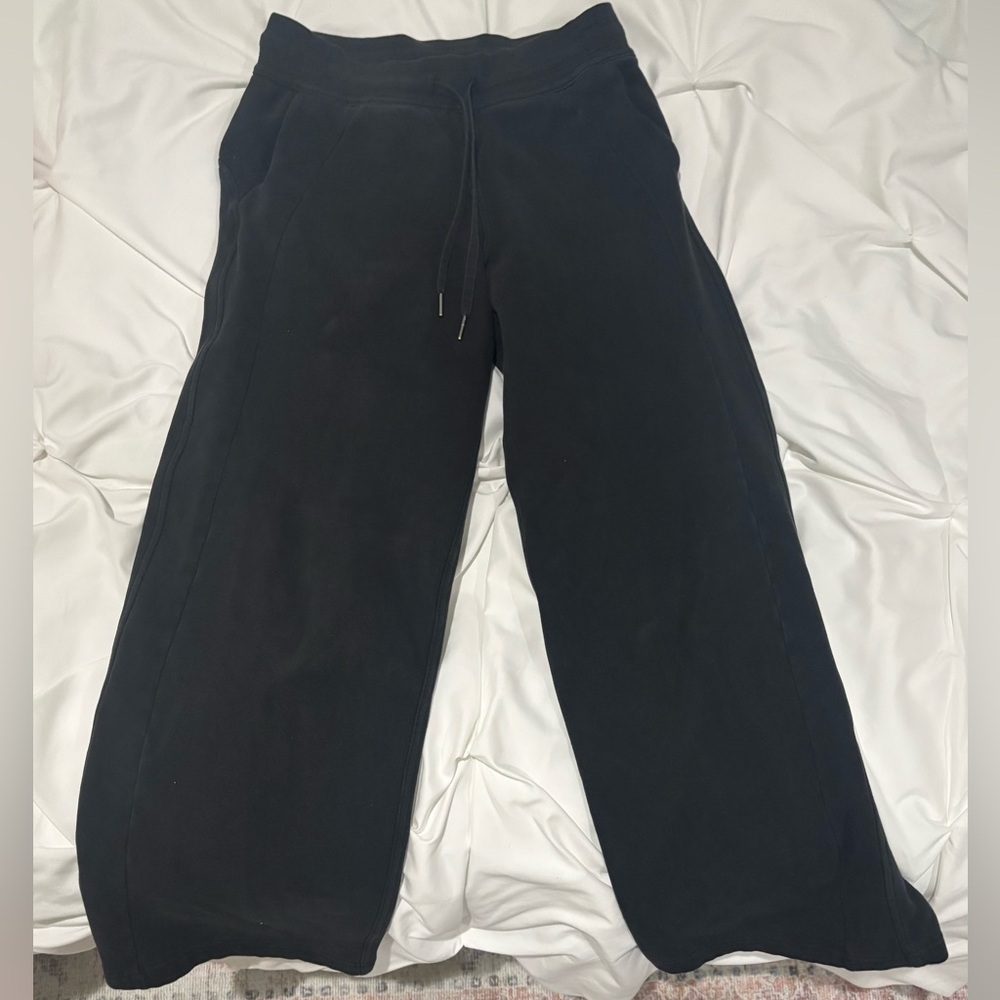 Lululemon Black Scuba Mid-Rise Wide-Leg Pant Regular